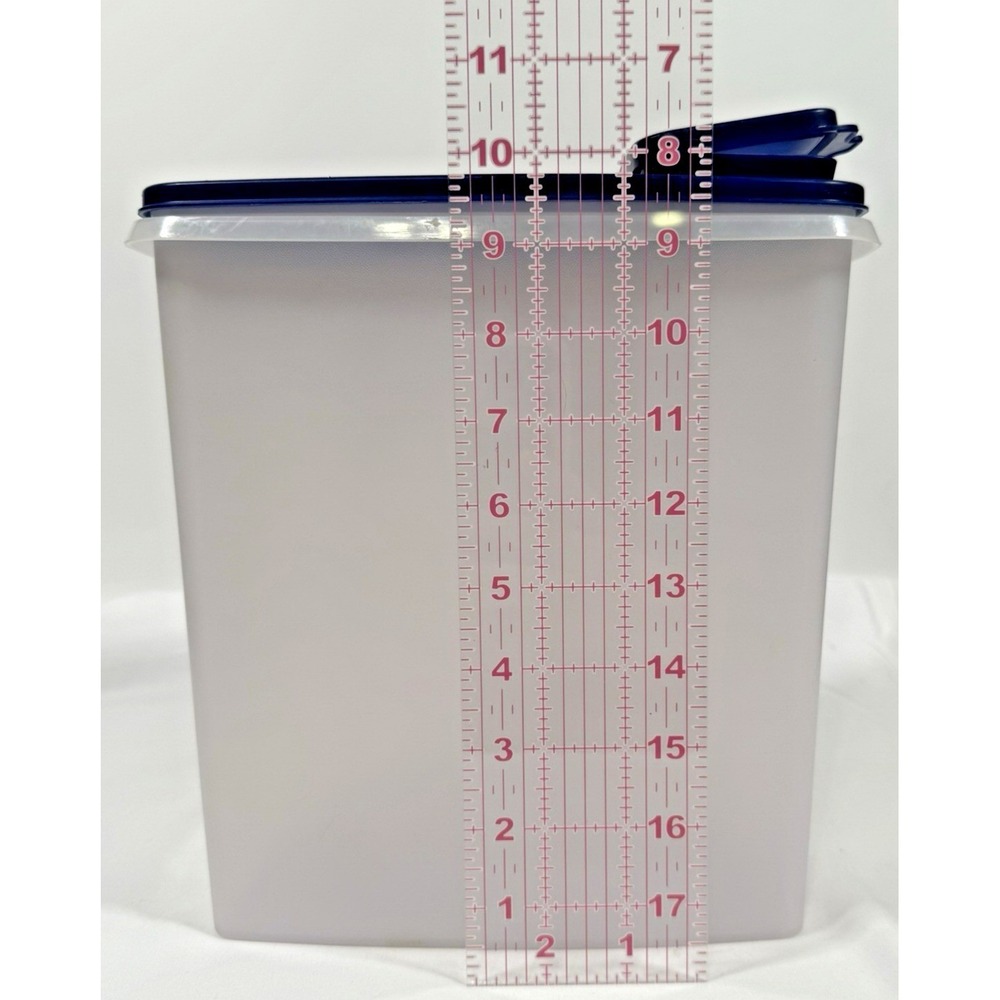 Tupperware Cereal Keeper 1588 20 Cup Blue Vintage Storage Container